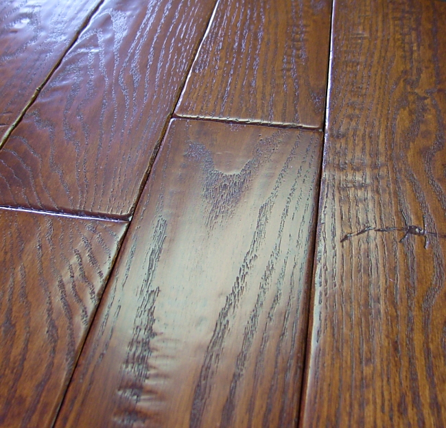 Red Oak Prefinished Hand Scraped & Distressed Hardwood Flooring Photo